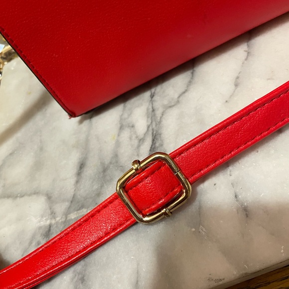 RED VSJ LEATHER OVER-SHOULDER BAG - Picture 6 of 6